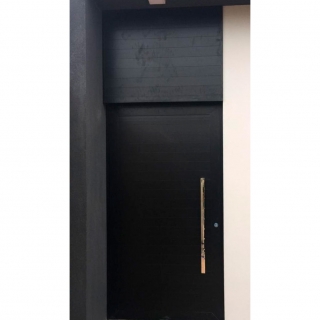 Porta de Entrada cor preta Caixilhos de alumínio Esquadrias de alumínio para residências Porta de Entrada cor preta Esquadrias em São Paulo Janelas de alumínio