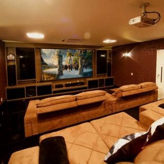 Casa com Cinema  Casa com Cinema